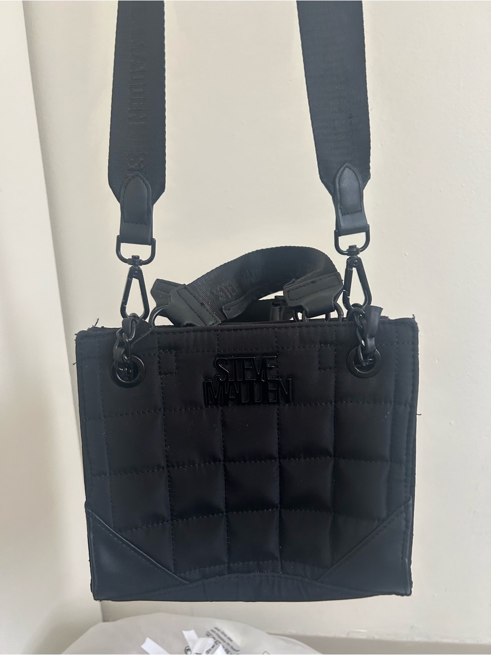 Steve Madden Black Quilted Messenger Crossbody
